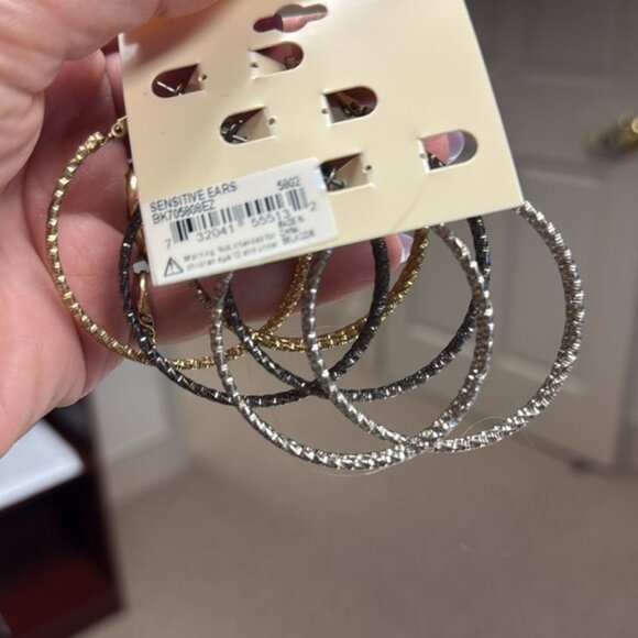 Kim Rogers Sensitive Ears Hoop Earrings (Set of 3 gold/gun metal/silver) NWT - Picture 3 of 3